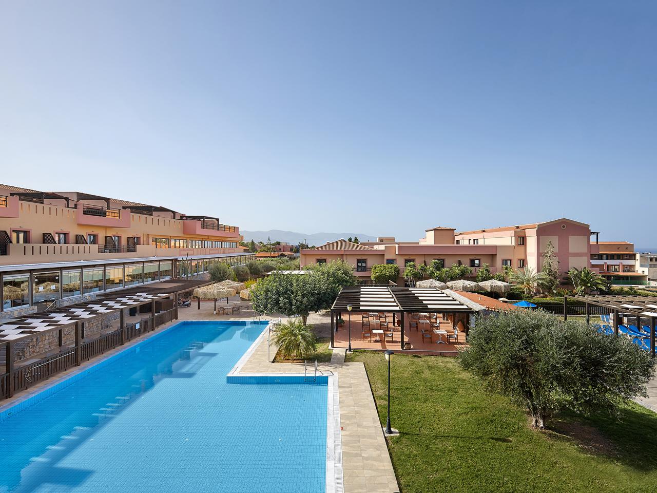 Nummer 1 swim-up hotel van Sunweb Hotel Vasia Resort Spa