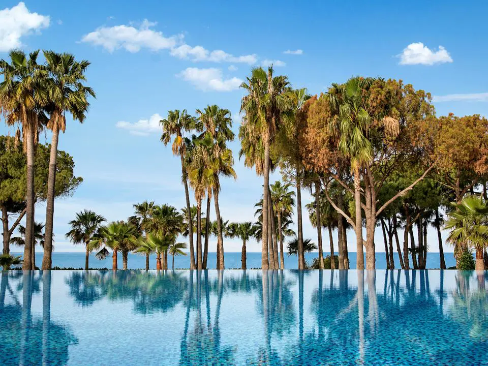 Acanthus & Cennet Barut Collection swim up hotel zwembad
