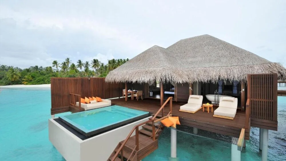 Ayada Maldives swim up kamer