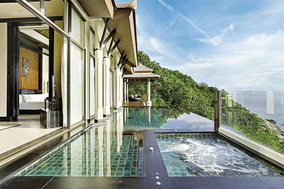 Banyan Tree Samui swim up hotel