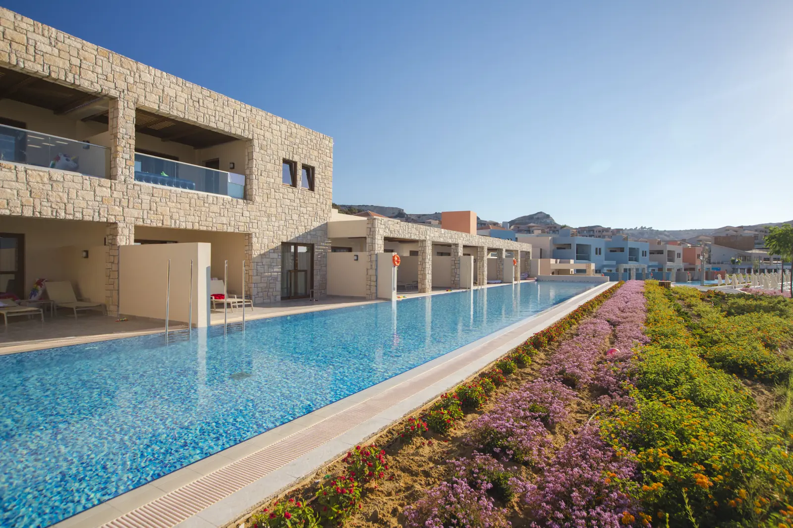 Blue Lagoon Village swim up kamer
