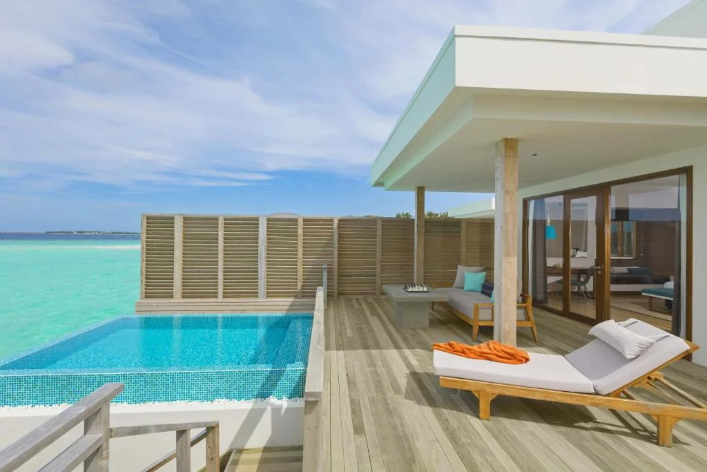 Dhigali Maldives swim up kamer