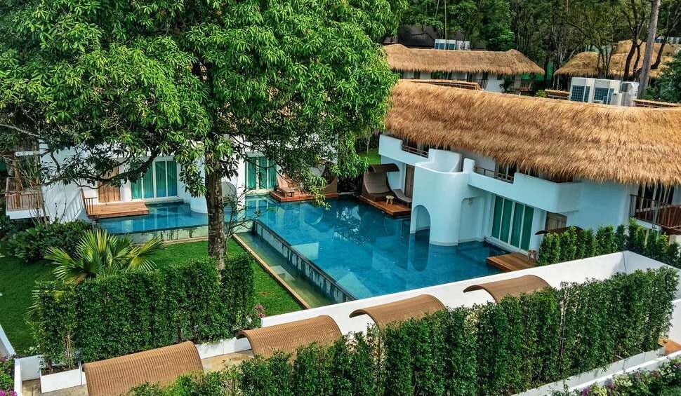 Eden Beach Resort & Spa swim up hotel