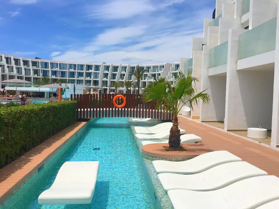 Hard Rock Hotel Ibiza swim up kamer