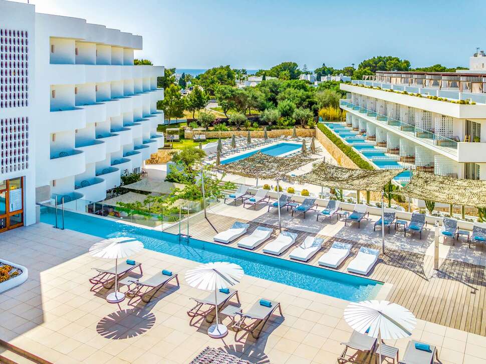 Inturotel Cala Esmeralda Beach Hotel & Spa swim up hotel van boven