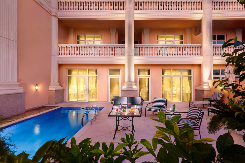 Kempinski Hotel ‎& ‎Residence Palm swim up kamer terras