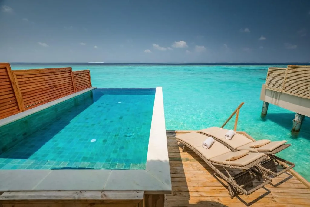 Kudafushi Resort & Spa swim up kamer uitzicht