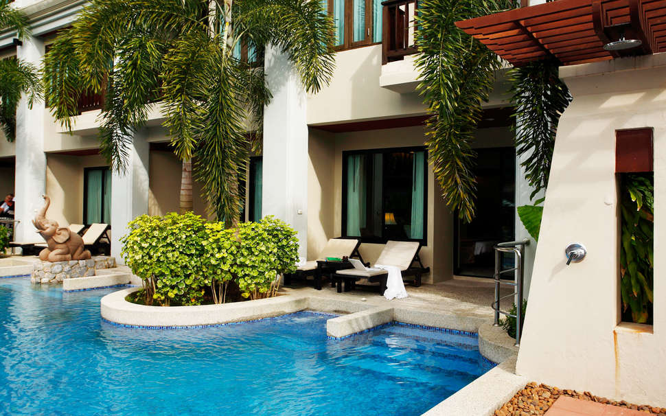 La Flora Resort & Spa swim up kamer terras