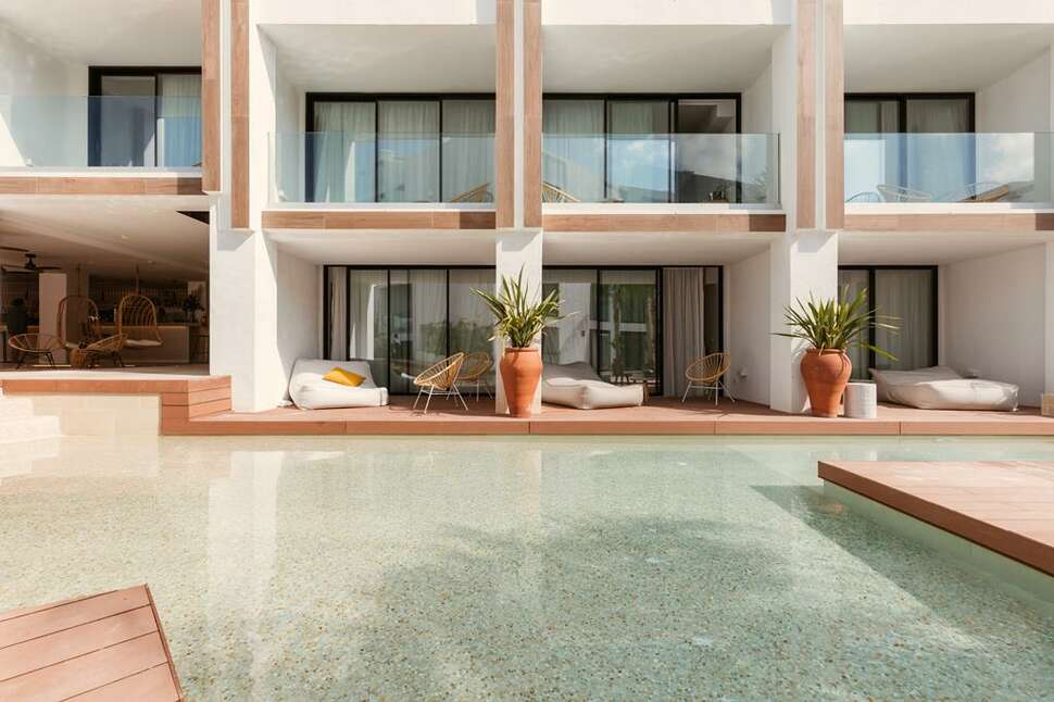 Nativo Hotel Ibiza swim up hotel