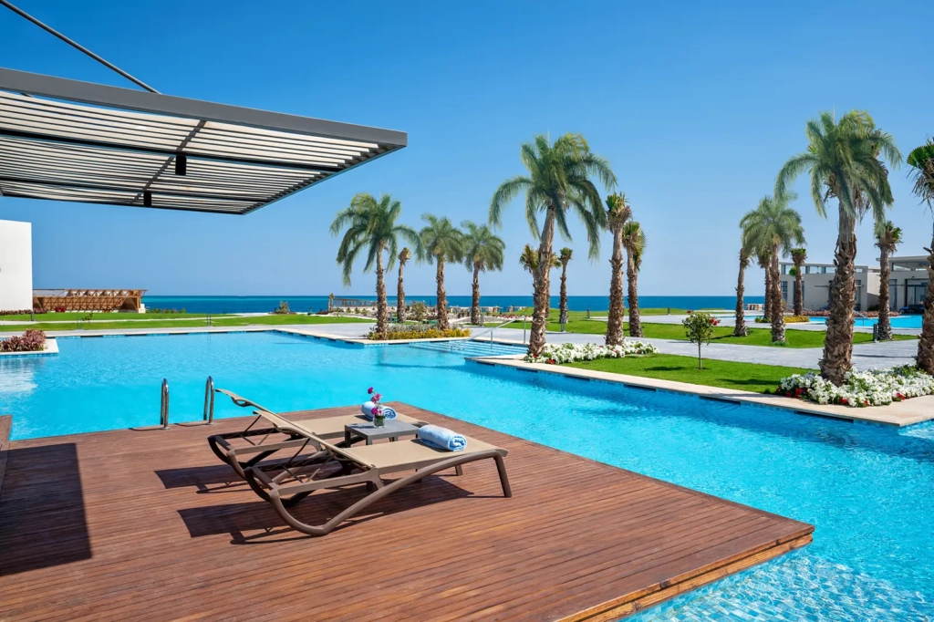 Rixos Premium Magawish Suites & Villas swim up kamer uitzicht