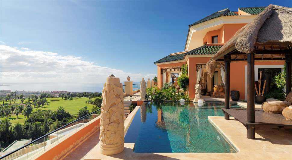 Royal Garden Villas & Spa swim up kamer