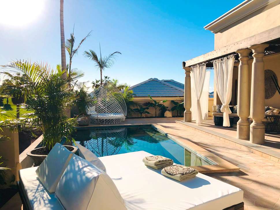 Royal River Luxury Hotel swim up kamer