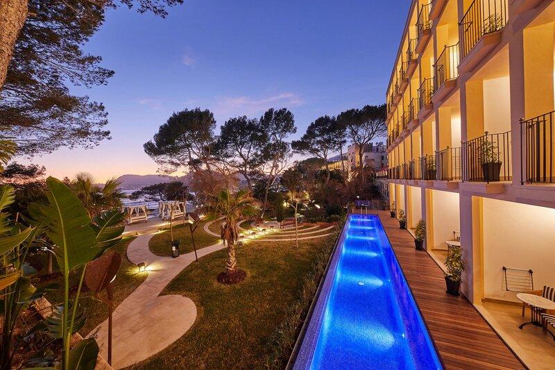 Secrets Mallorca Villamil Resort & Spa swim up kamer