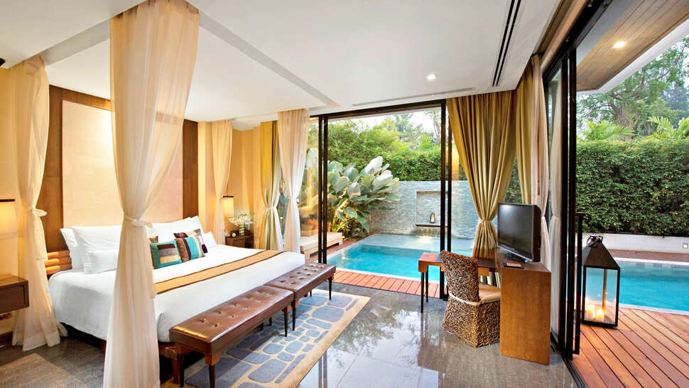 V Villas Hua Hin swim up kamer van binnen